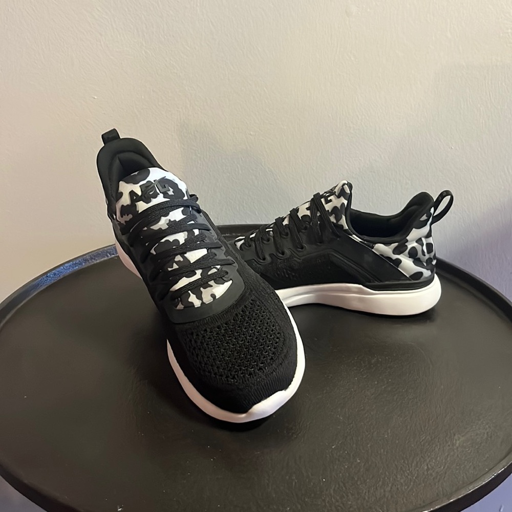 Women’s size 8 BRAND NEW APL shoes